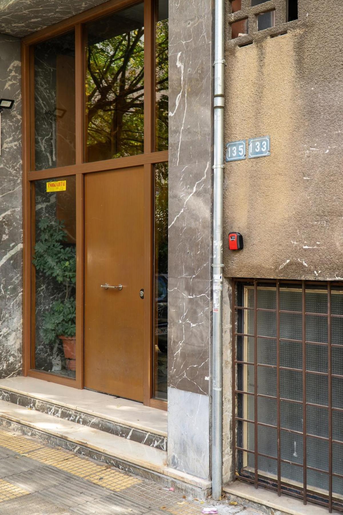 50 Steps Metro Kato Patisia Renovated Athens Apt Atenas Exterior foto